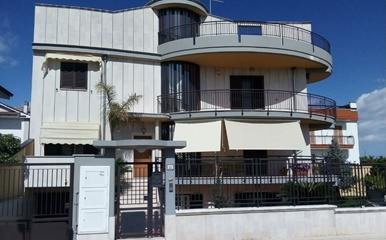 Villa 300 mq grumo appula zona centro
