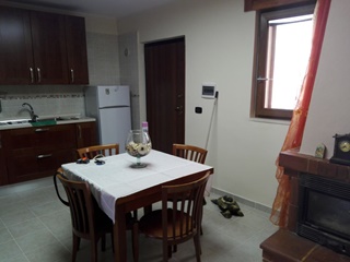 Casa indipendente laurenzana (pz) zona pollino