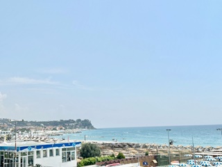 A 10 metri dalla spiaggia, totale vista mare - ristrutturato