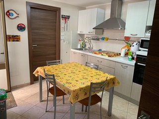 Casa singola con terrazzo e garage a santa tecla