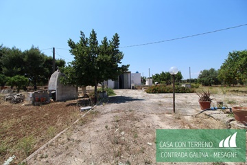 Casa in campagna con ampio terreno