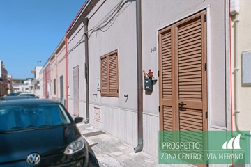 Ampia casa zona centro con cortile