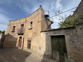 Casa a solo con terrazzo esclusivo in vendita a erice