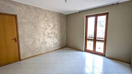 Ampio appartamento con garage e posto auto