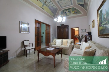 Prestigioso palazzo d'epoca su più livelli