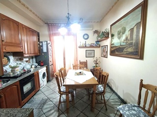 Appartamento ristrutturato di vani tre acireale centro