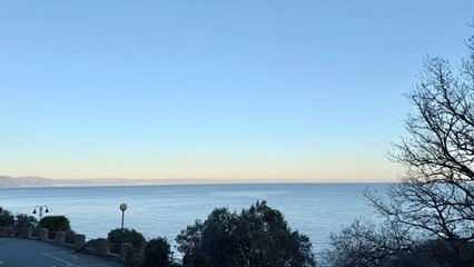 Nuova costruzione vista mare con terrazza e posto auto