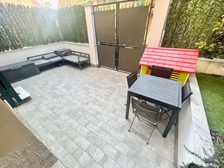 Zona villetta trilocale ristrutturato con giardino