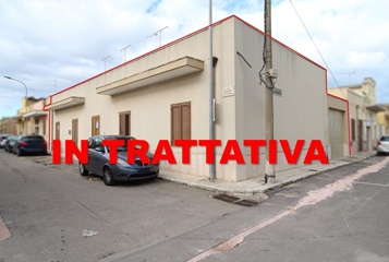 Casa indipendente ad angolo da ammodernare