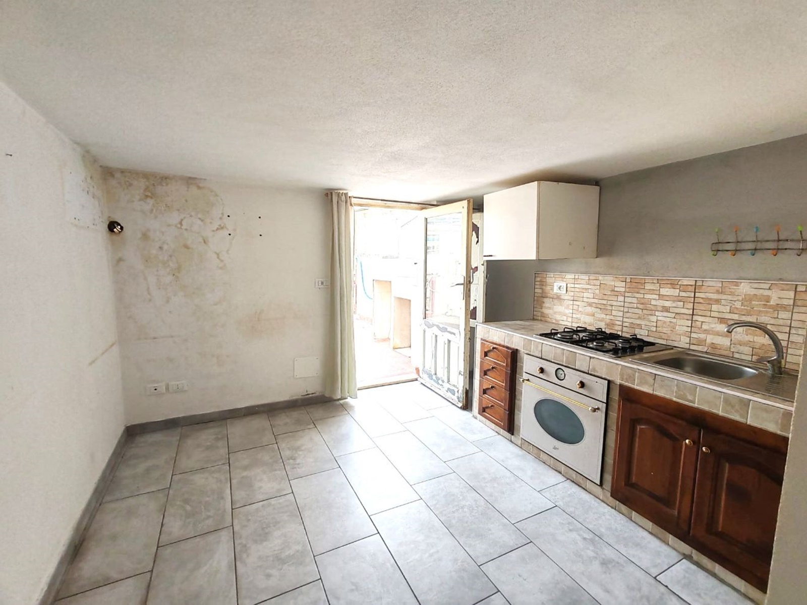 a2af28c7-e14f-432d-a2a3-e2bbaaf6dd0e